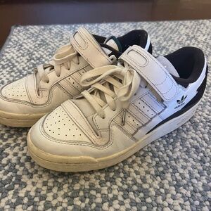 Adidas forum, sizing in pictures.